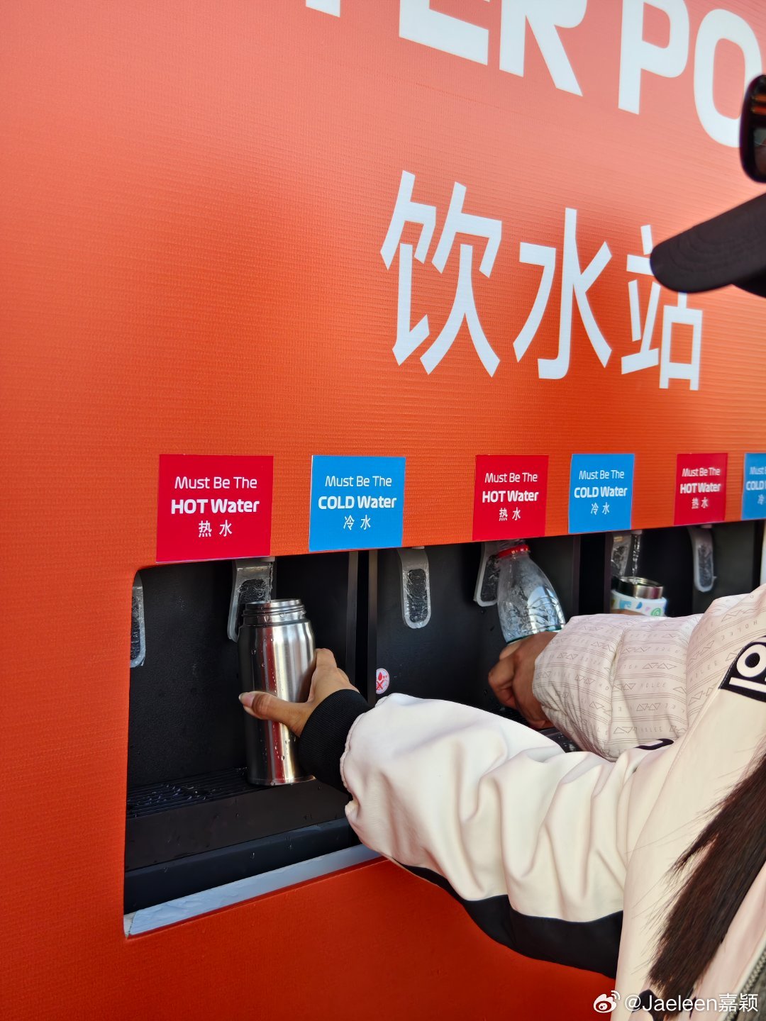 🏎🏎🏎来F1啦！🏎🏎🏎有人猜到我这身是哪支车队的应援服吗？F1时尚穿