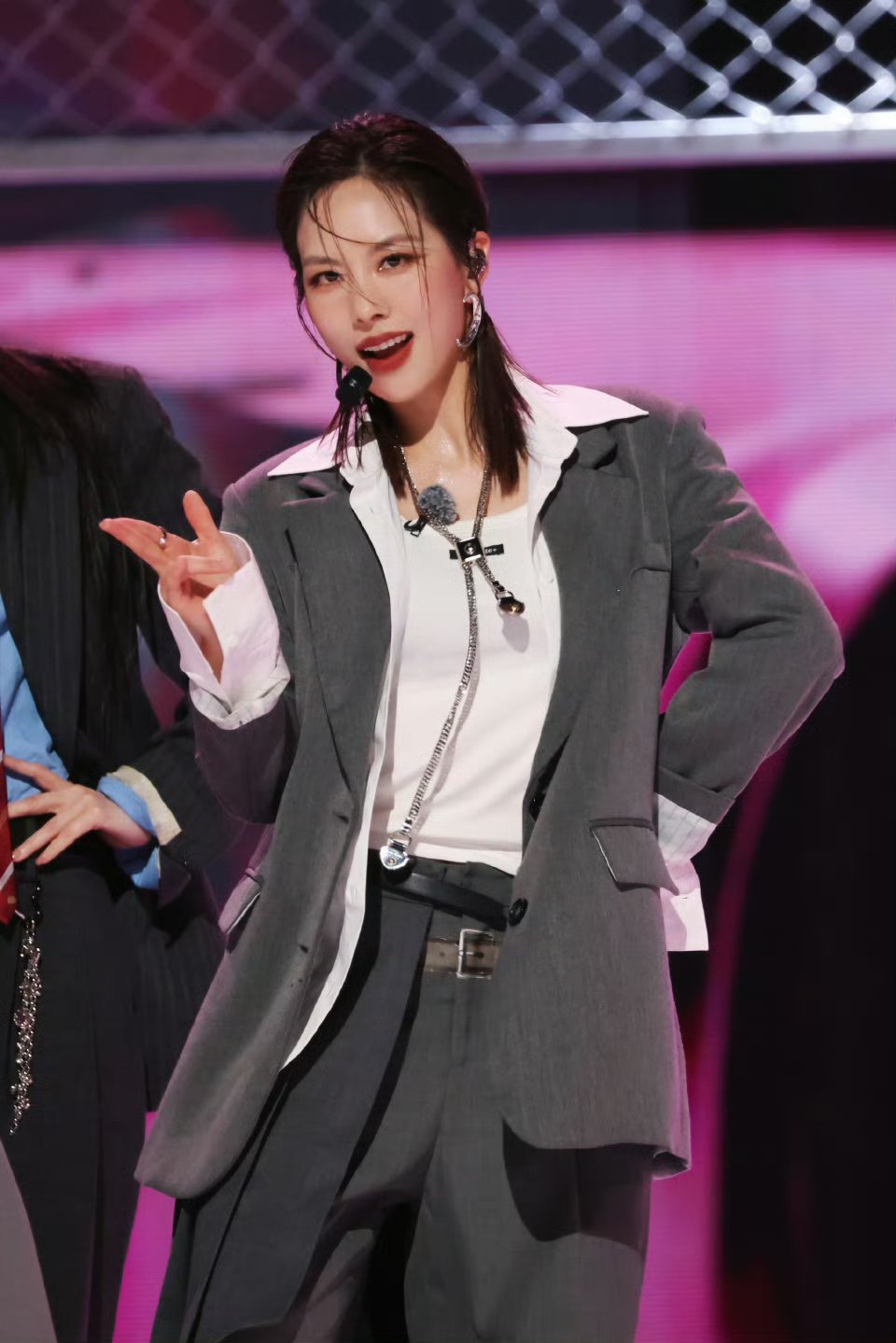 王霏霏铁血教练又回来了不愧是女团出身！这练习效率杠杠的，铁血教练王霏霏回归上线，