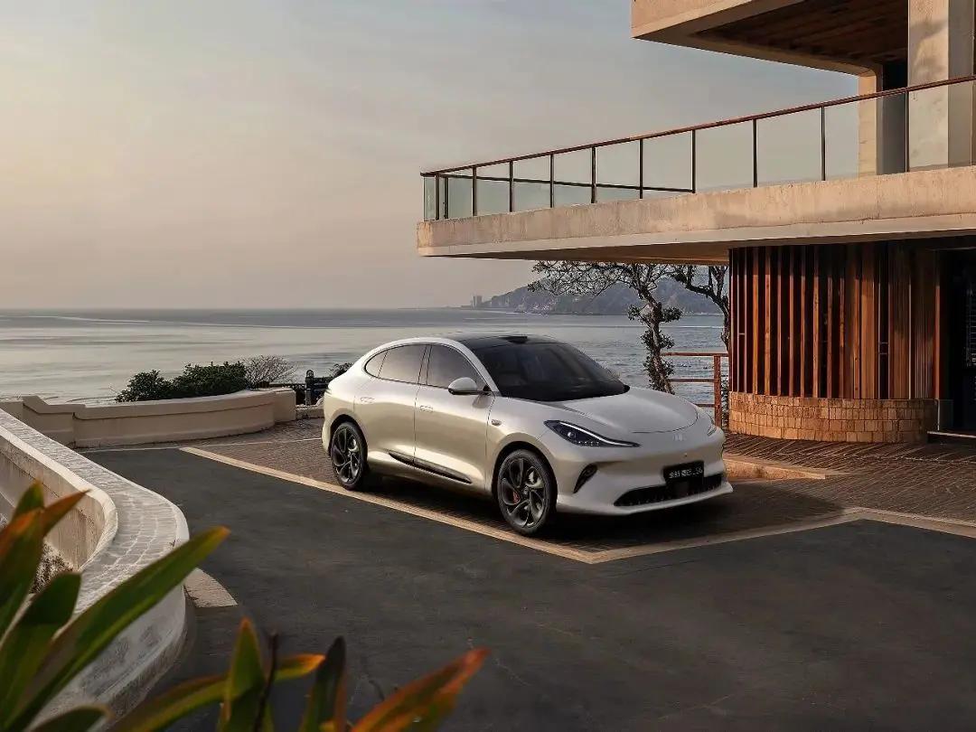 除了Model Y，要说目前新势力最火的三款中型SUV，极氪7X、乐道L60和智