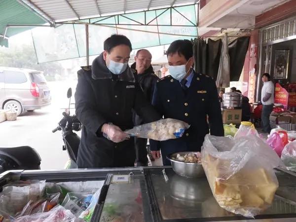 横州人警惕！你喝的奶茶冰、海鲜冰可能来路不明！专项整治已打响

炎炎夏日，加冰奶