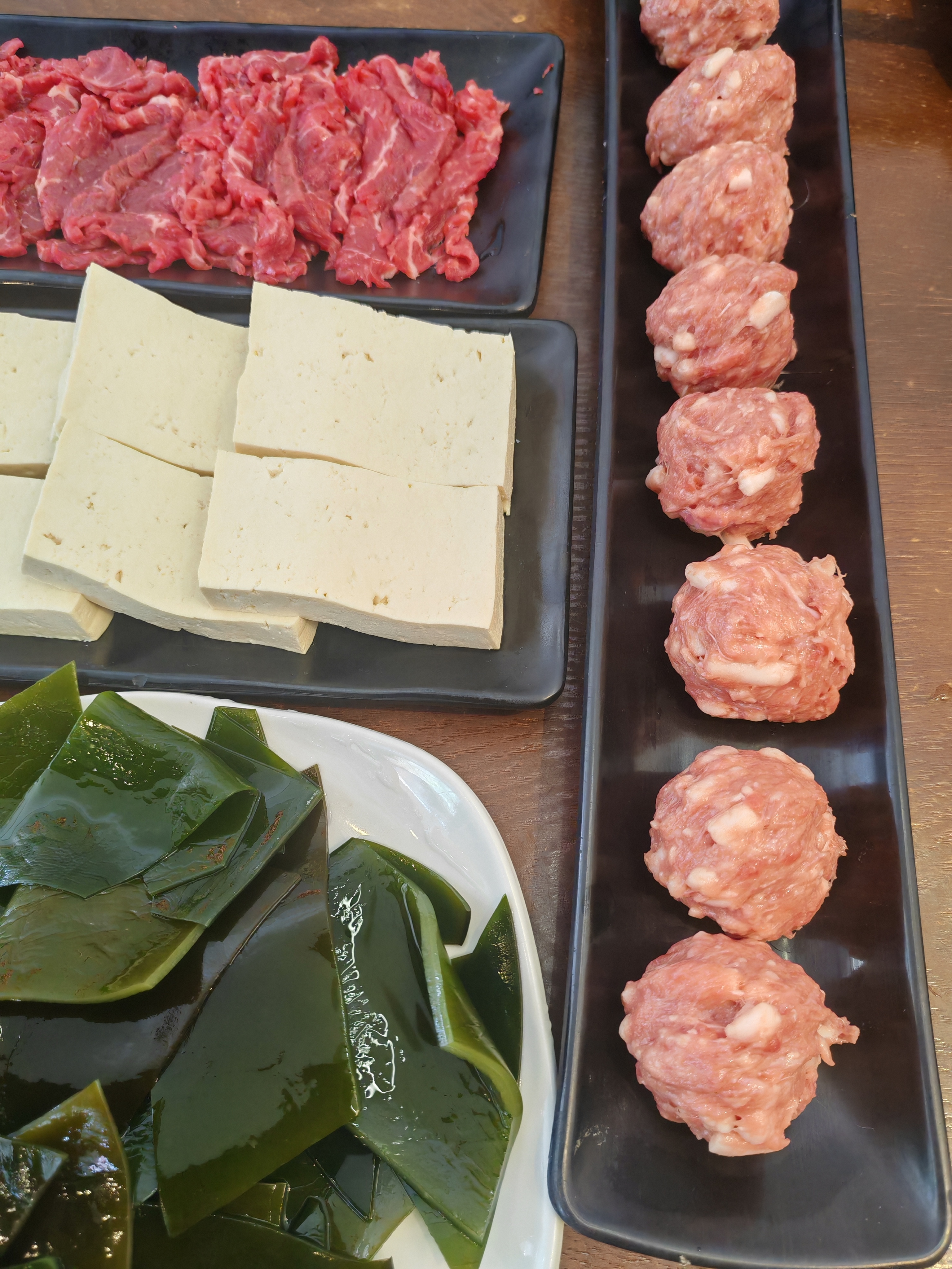 晒着太阳吃牛肉昏昏欲睡 ​​​