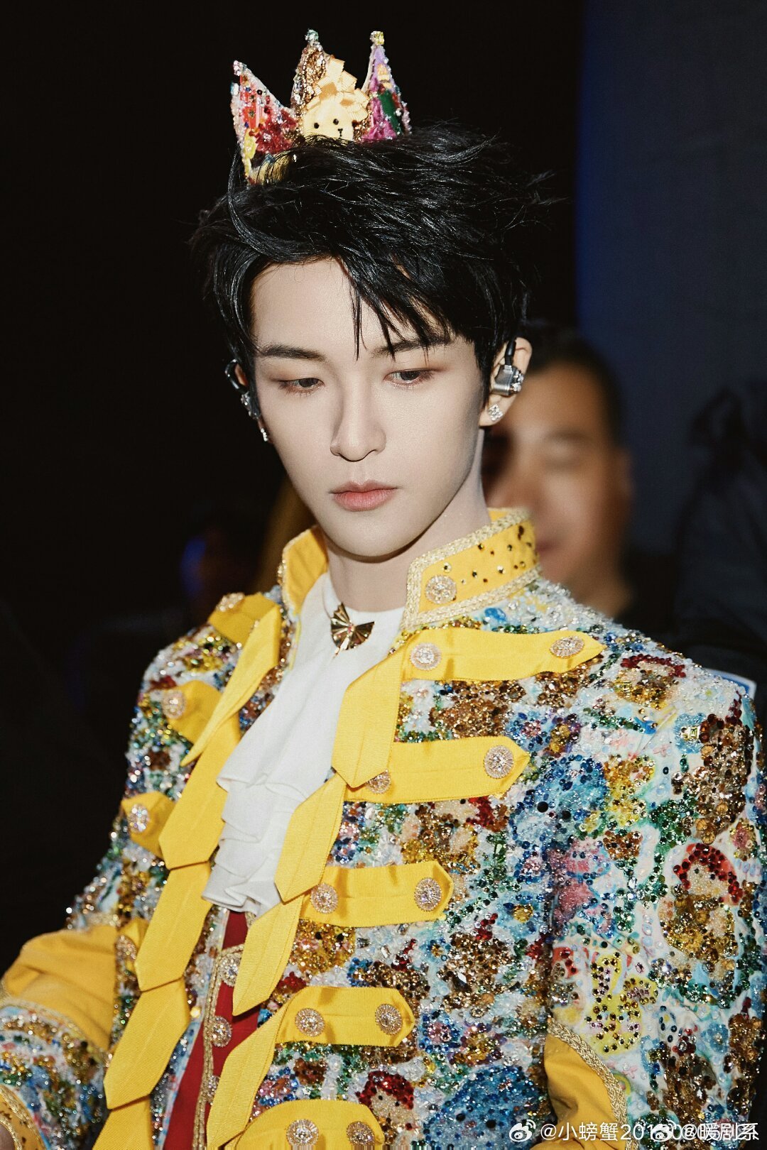 黄子弘凡青火黄子弘凡鸟巢再唱青火 鸟巢演唱会上的青火是一场充满纪念意义的青春仪式