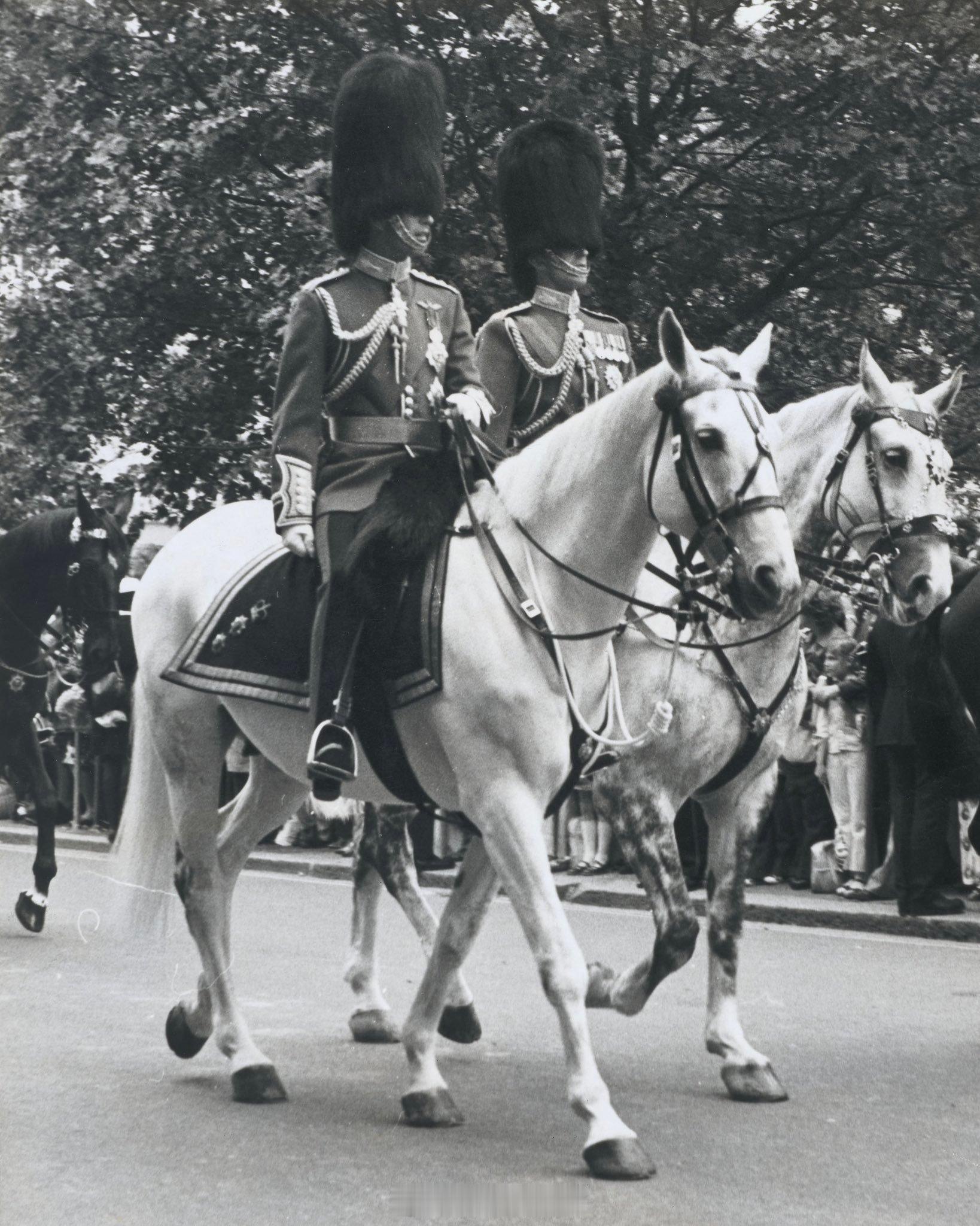 英国王室[超话]  5️⃣0️⃣年前的今天1975年6月14日，威尔士亲王查尔斯