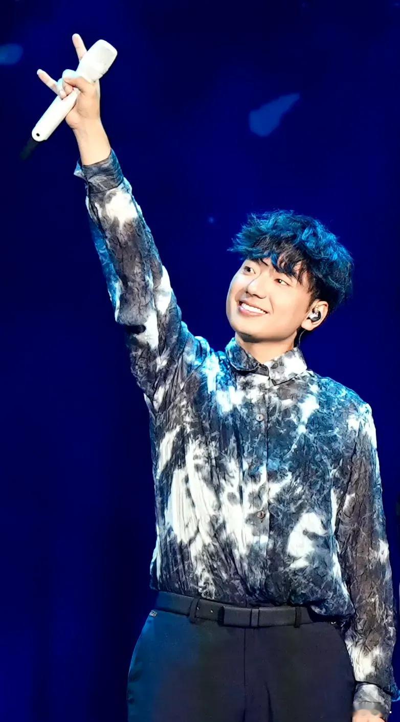 海来阿木太让人意外了！5月29日，海来阿木突然引发了热议，只因为他在社交平台发文
