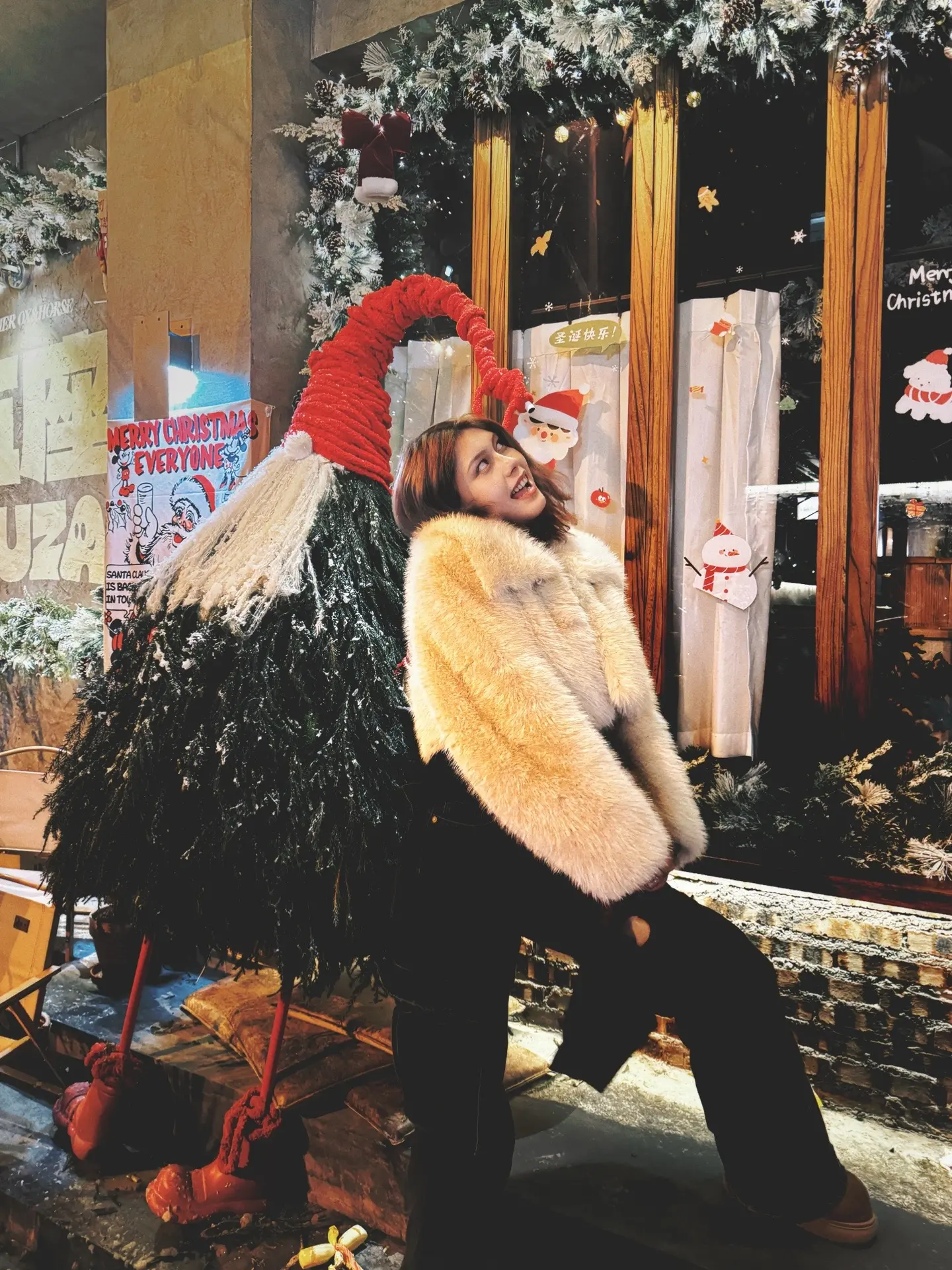 很爱过节的小姐姐