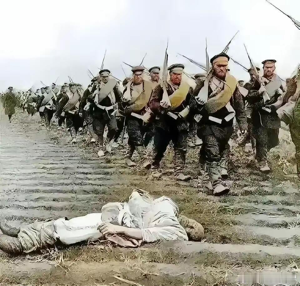 历史老照片，清末民初，日俄战争期间，俄国部队在中国大地上。老照片 ​​​