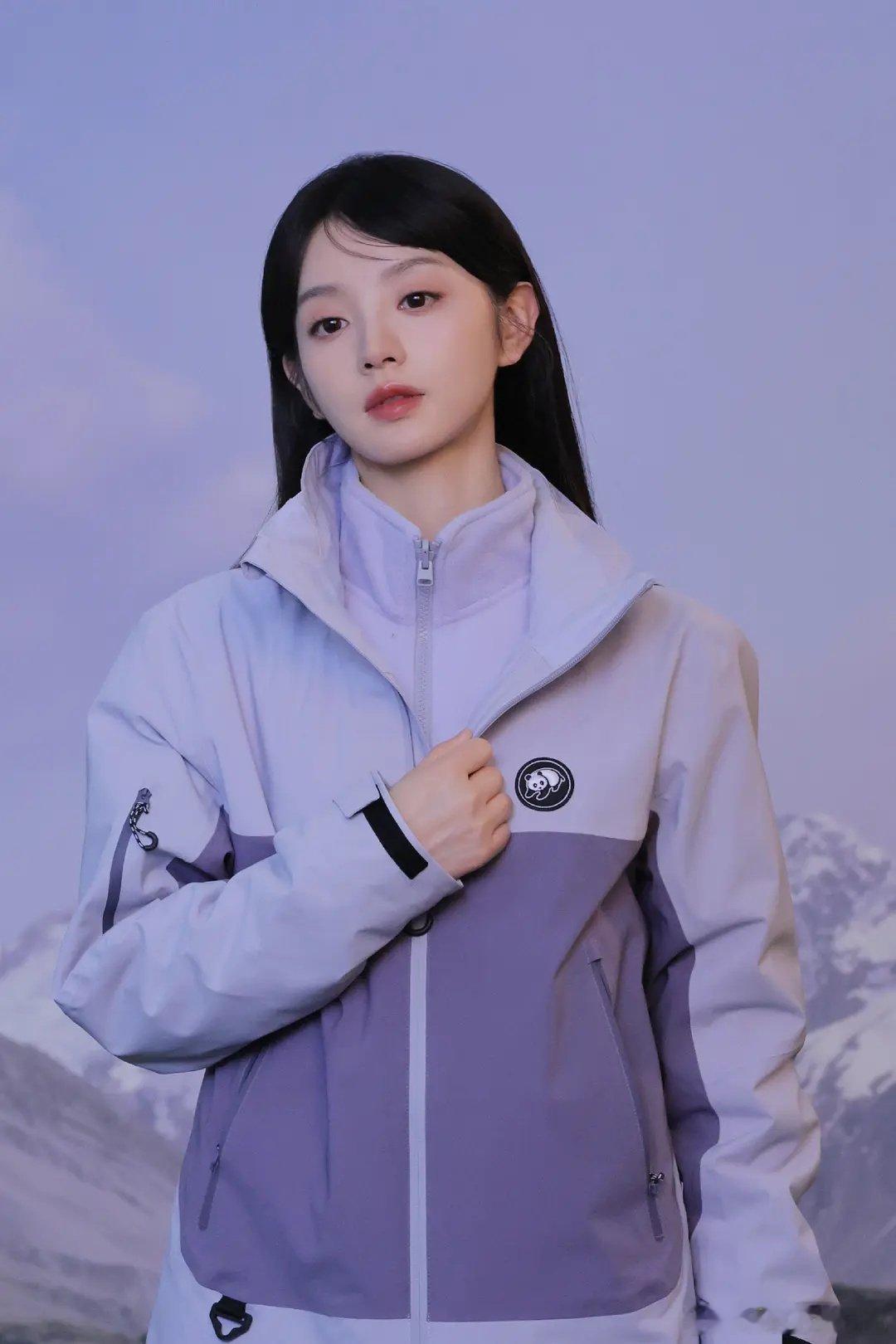 刷到小田新的广告图，简直是女大好吗，好甜好美！ ​​​