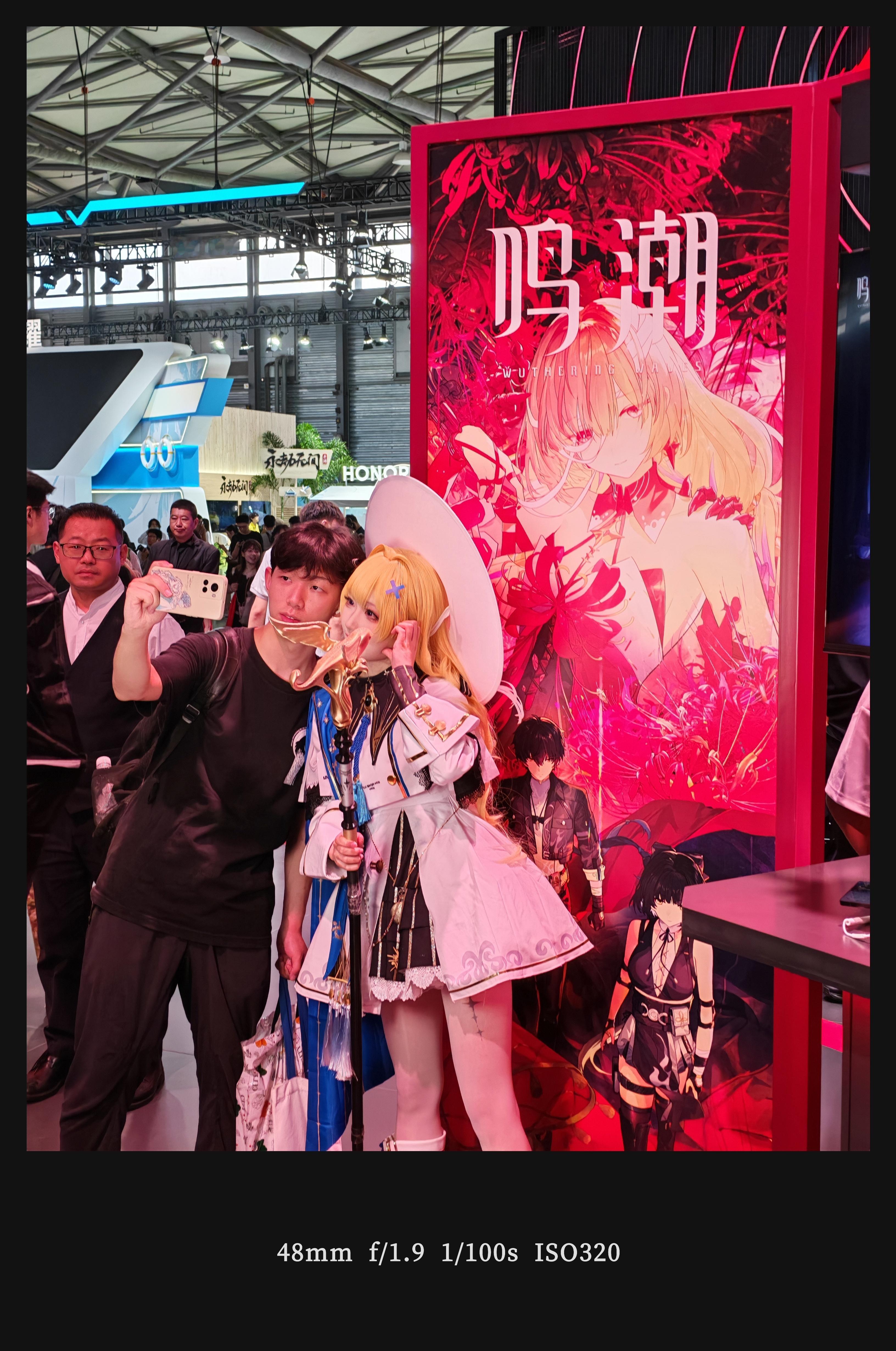 一张图证明我来过这里今年ChinaJoy骁龙馆展出了小米YU7，还有鸣潮的菲比小