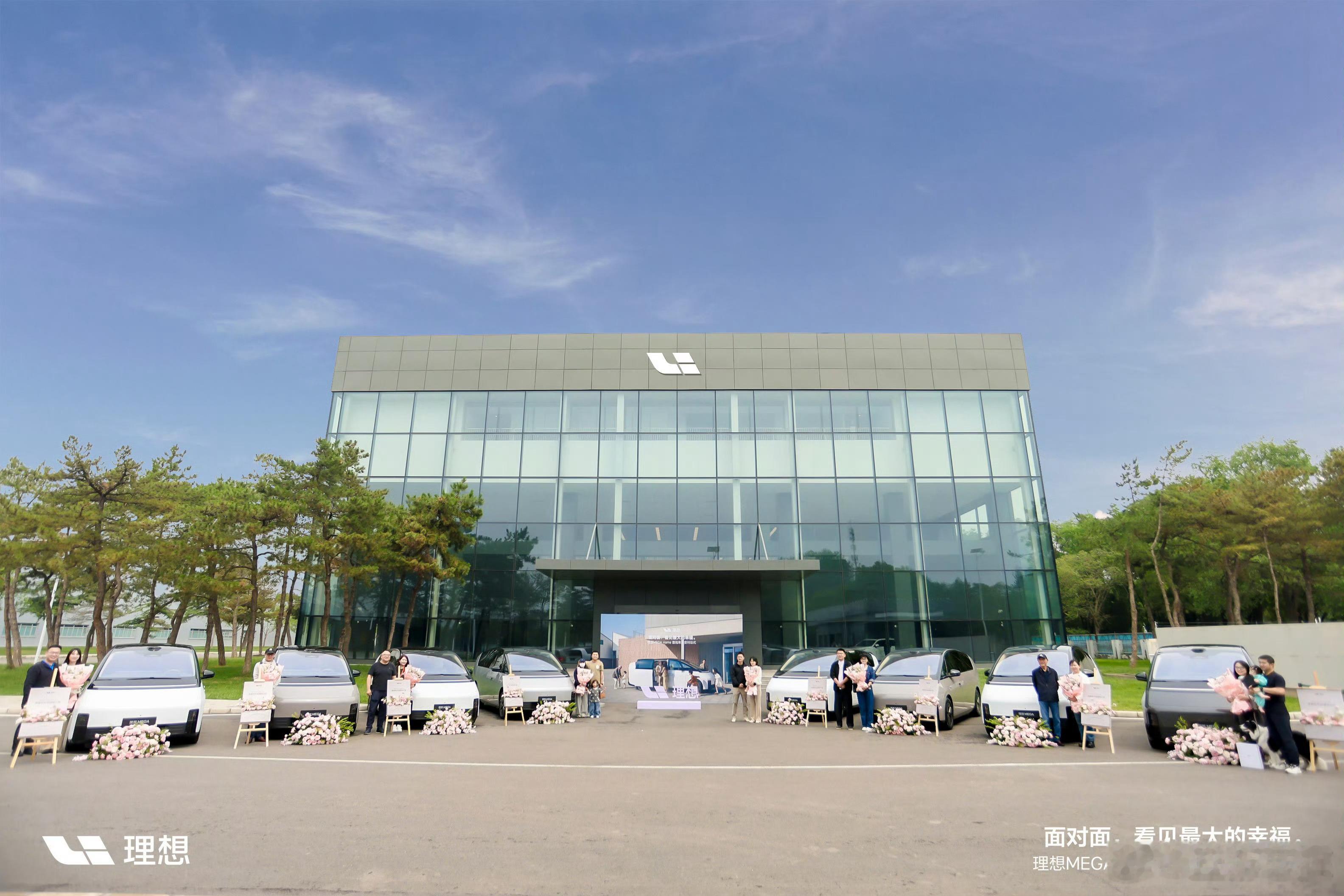 论家用MPV车主的自我修养: 如果某一天有朋友问起当初为什么不选MEGA的时候，