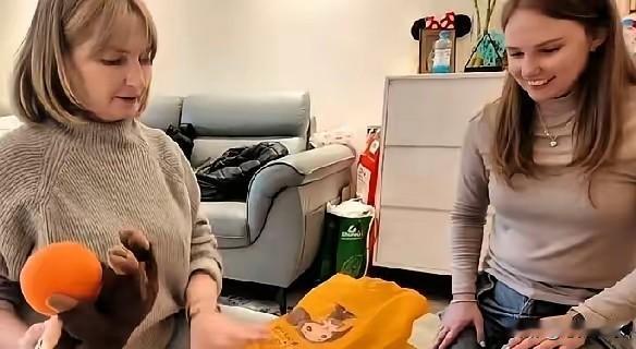 丈母娘在港开胃在穗失语，自媒体该不该把家端上台这回咋看

签证要续怎么办，跑一圈