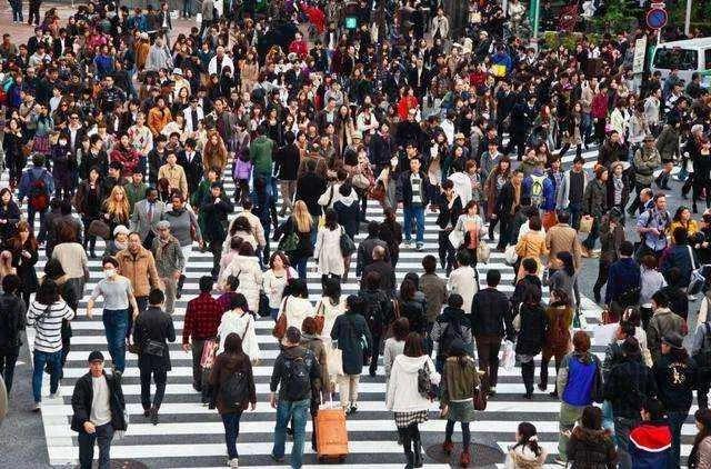 2023年广东常住人口新增49万！这数据显示新增了，为什么我总感觉城市的人变小了