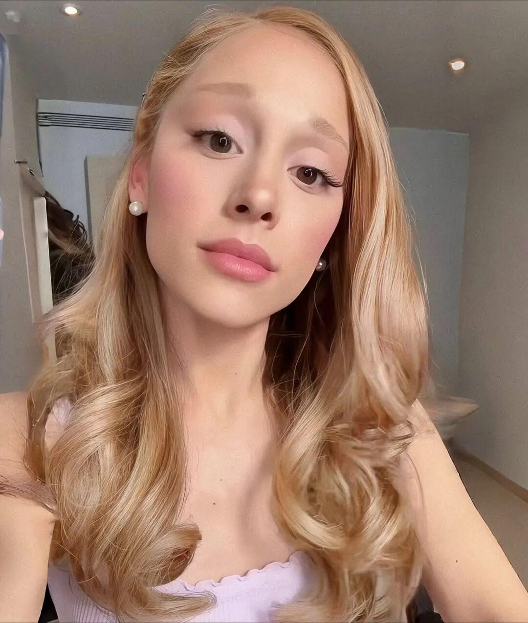 Ariana Grande 现在真的很白幼瘦！