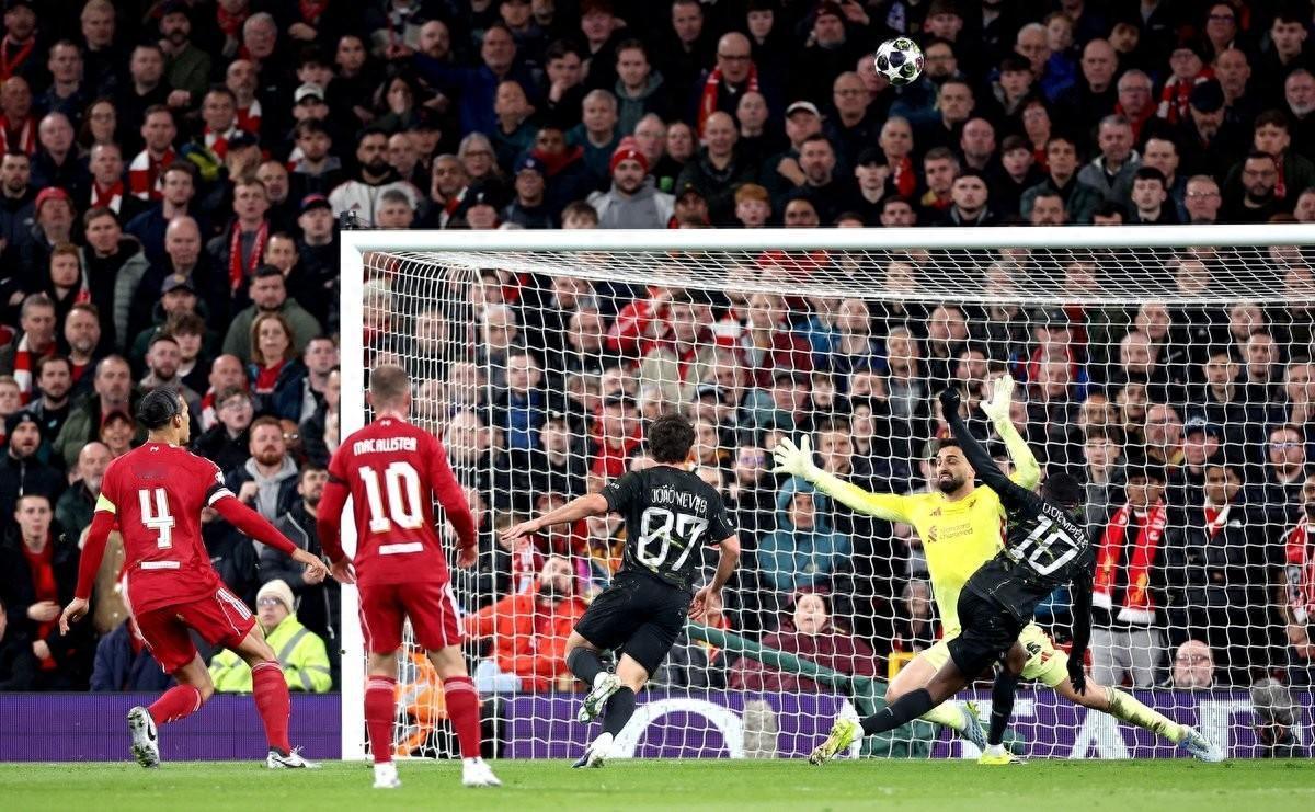 两回合总比分4：0，大巴黎挺进四强。
利物浦向欧冠说再见。
利物浦并没有在主场创