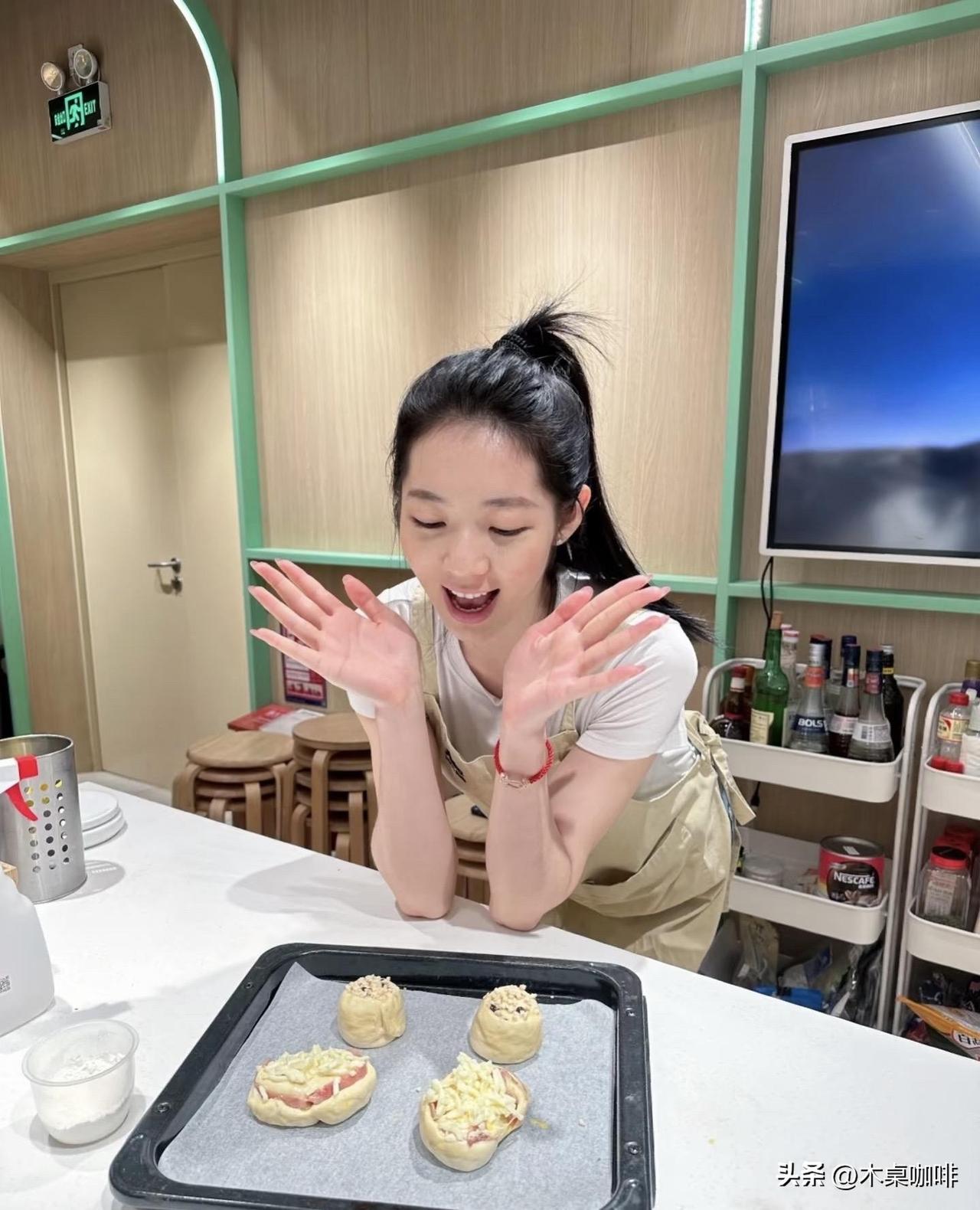 咖啡 小姐姐