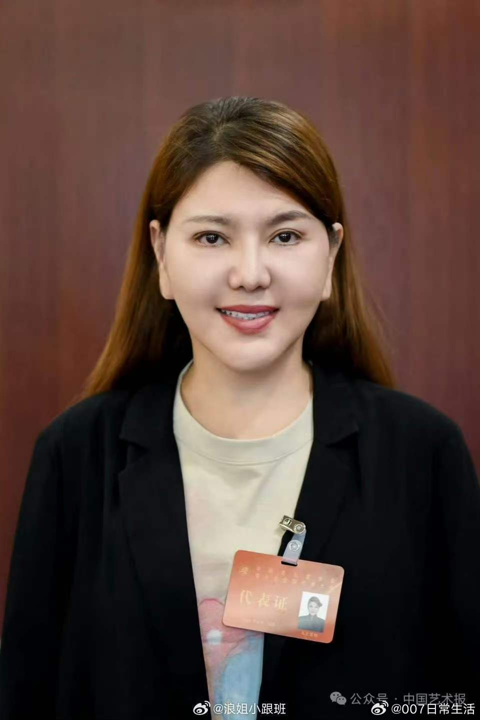 乌兰图雅第十届中国音乐家协会副主席乌兰图雅中国音乐家协会副主席  俺们小涂鸦好牛