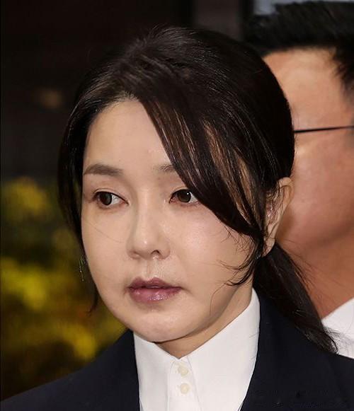 7月1日，韩国前总统夫人金建希针对一审7年有期徒刑的判决正式提起上诉，主张案件存