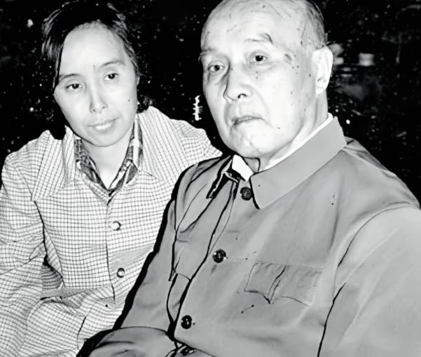 1973年，胡风准备去医院前，由于受凉，还没来得及下床，就说“不好了……”，一阵