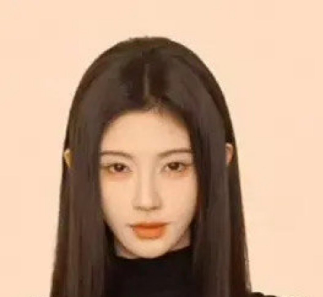 鞠婧祎这个妆到底哪里出了问题啊？怎么看着怪怪的 