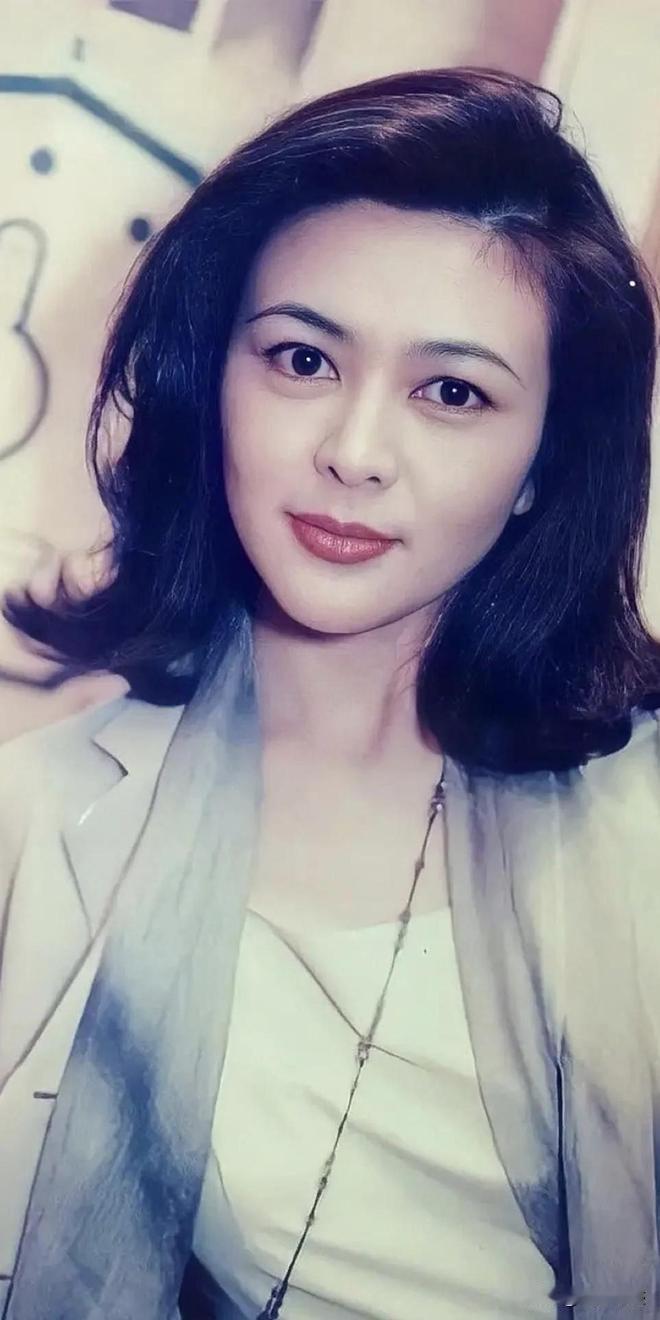 湘江第一美人关之琳，拥有美貌的同时拥有金钱，然而这样的她，却无法走进婚姻，建立长
