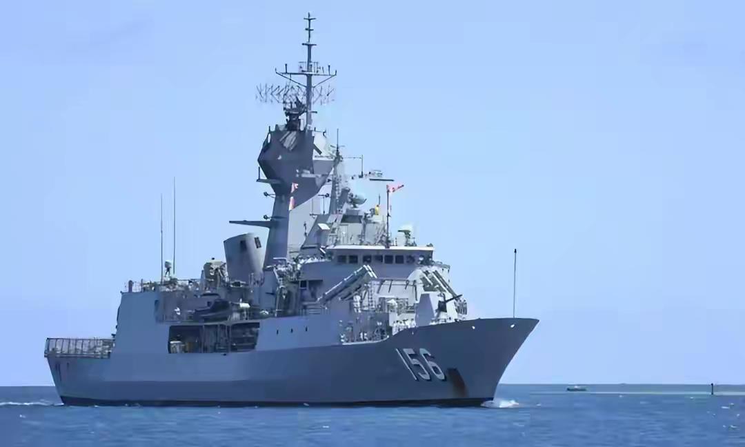 中:袋鼠 大过年的你又瞎溜达什么
奥:我们自由航行不行呢
中:你这么喜欢来我家海