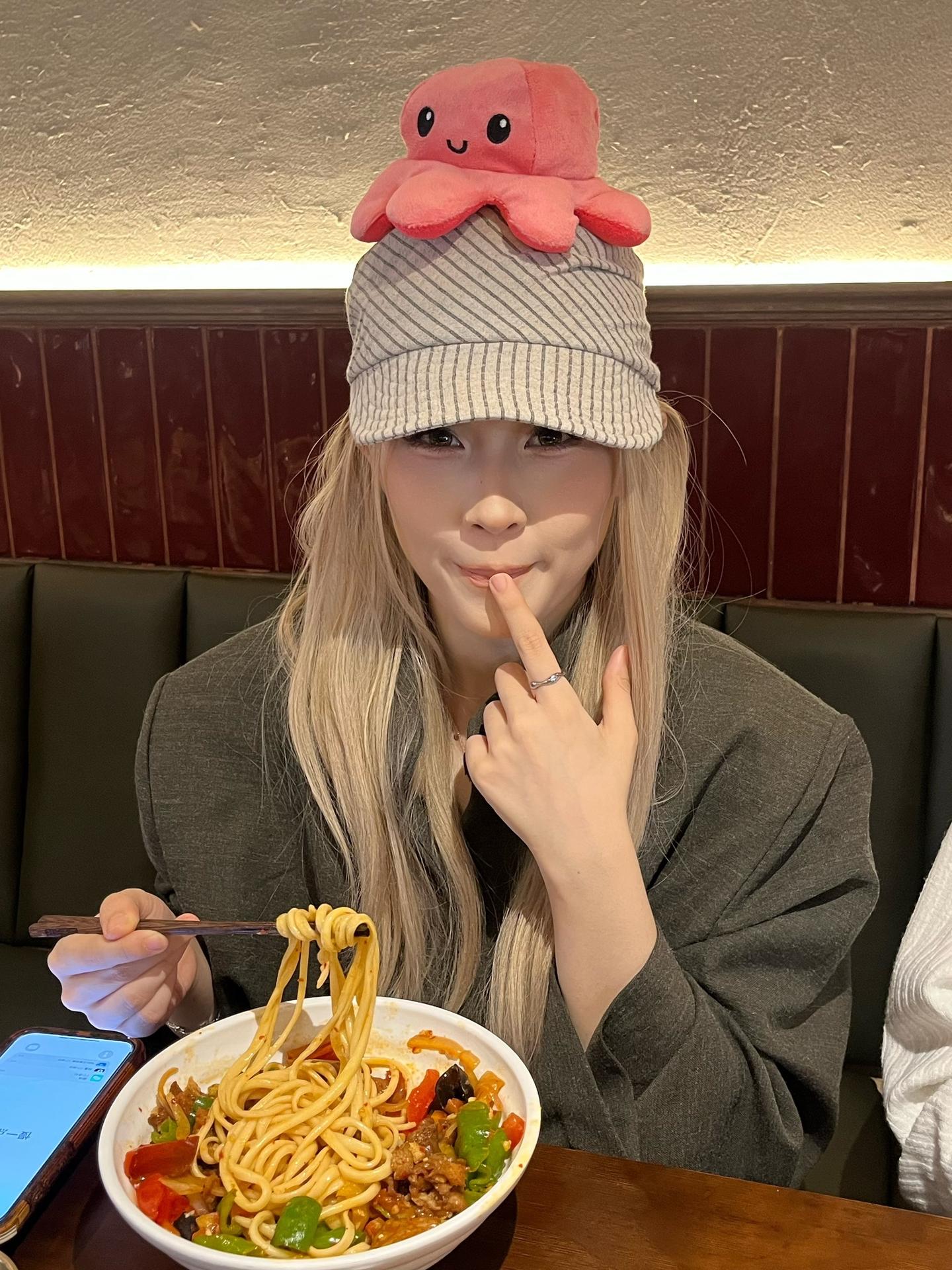 这首歌有一种在治愈自己的感觉