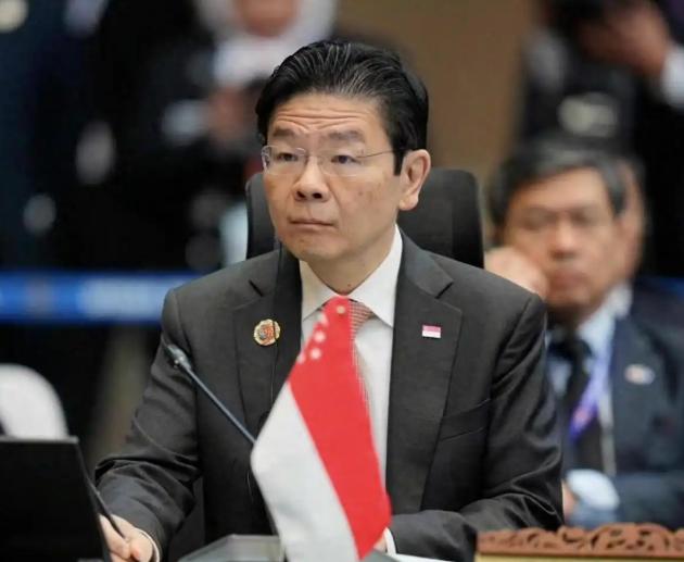 这两天，看到中国如此严厉制裁日本，当初还替日本讲话的新加坡总理黄循财可谓是瑟瑟发