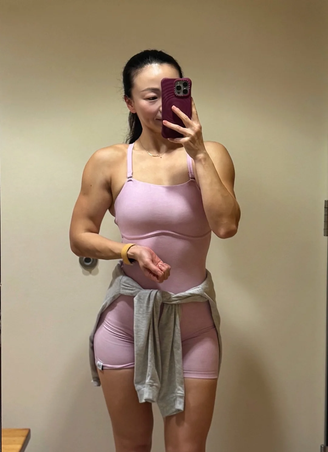 穿挺粉的，练得不狠🌸