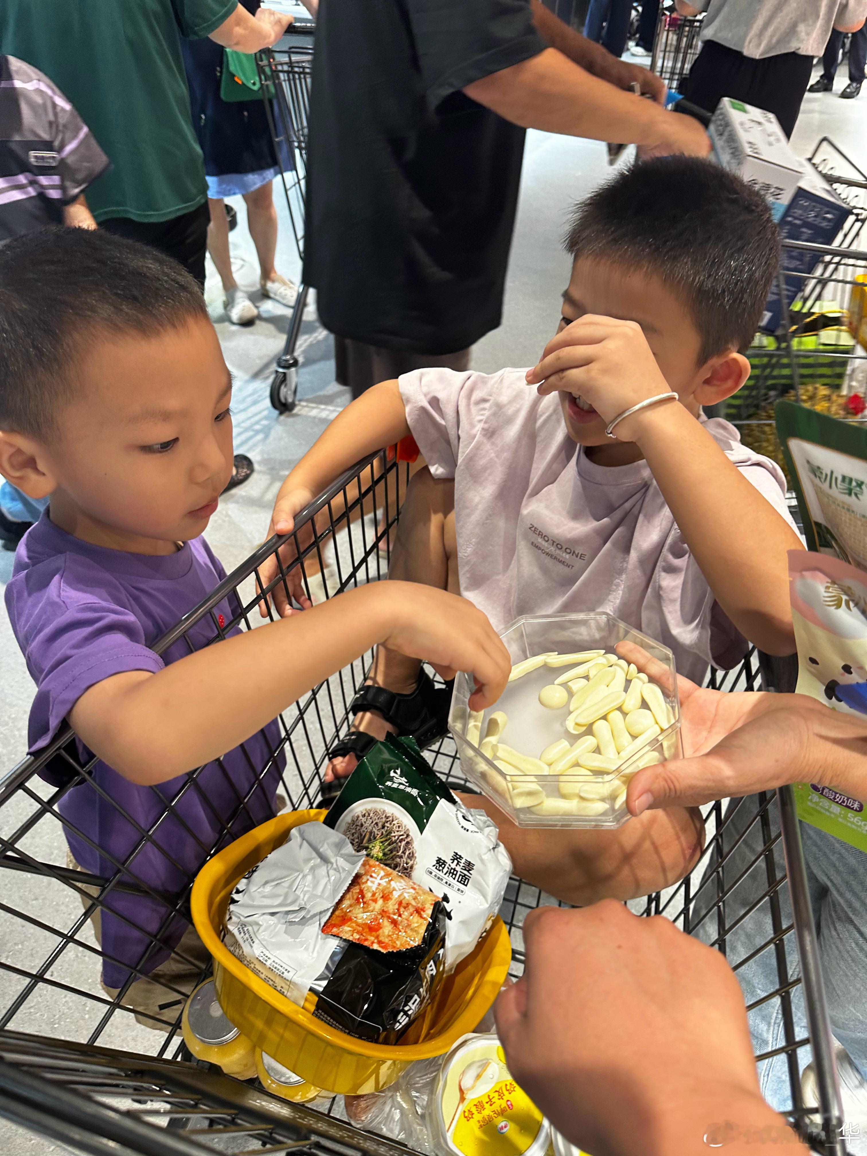 惠州的超市短短一年都被兴勤超市占领了，确实它的经营理念符合目前人们新的消费习惯，
