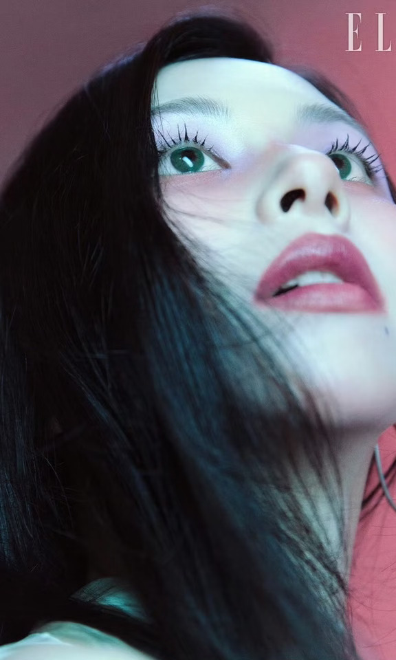 孙彩瑛｜ELLE KOREA August 2026.8月刊