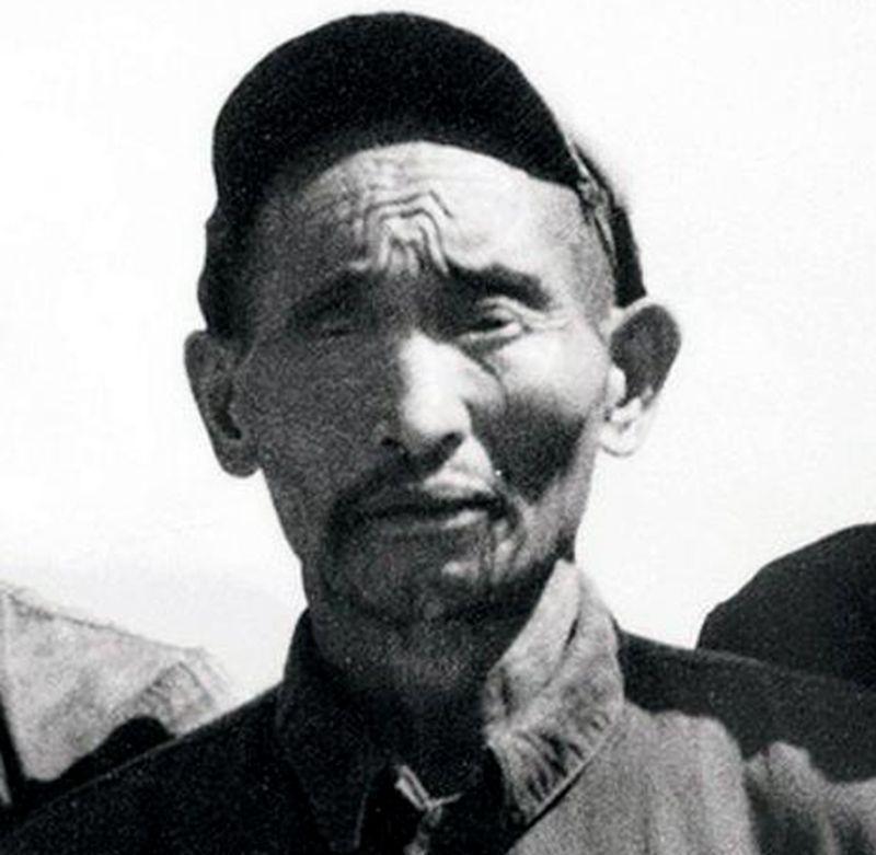 1965年，老船工帅仕高与彭德怀再度相见，热泪盈眶地询问首长姓名，这一瞬间令人难