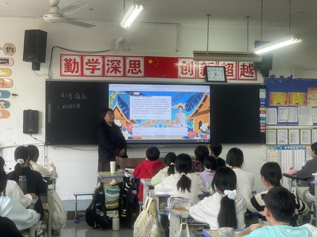 作为老师还为批改作业焦虑吗？如今，全班作业几分钟就可以精细批改，AI全程数据导航