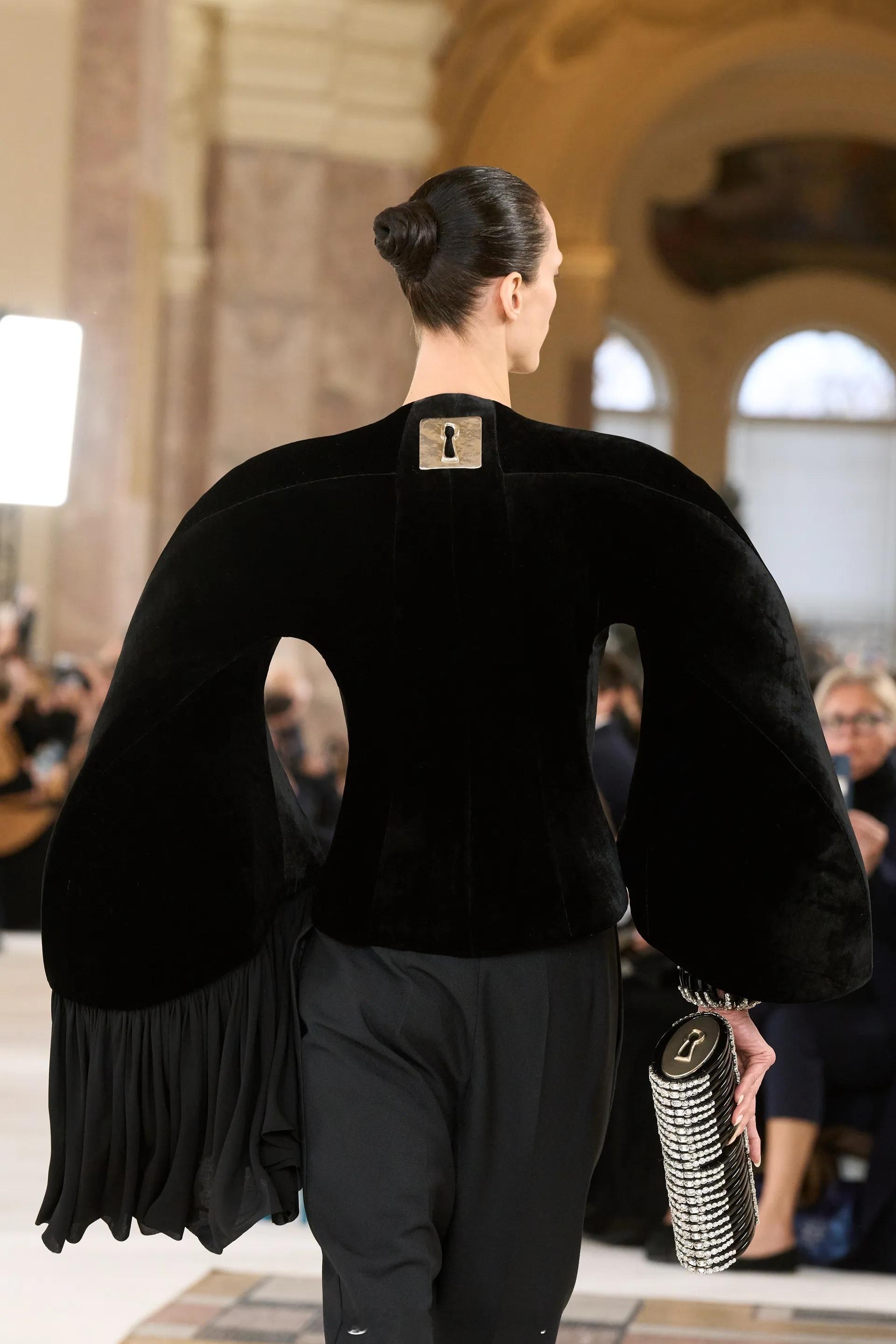 Details • Schiaparelli  Spring 2024 Cout