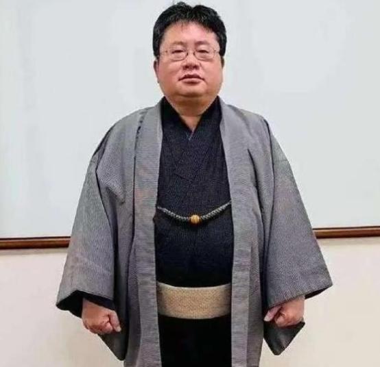 高市早苗疯狂反华难道真是靠两个“中国叛徒”出主意？别逗了！日本右翼的狼子野心才是