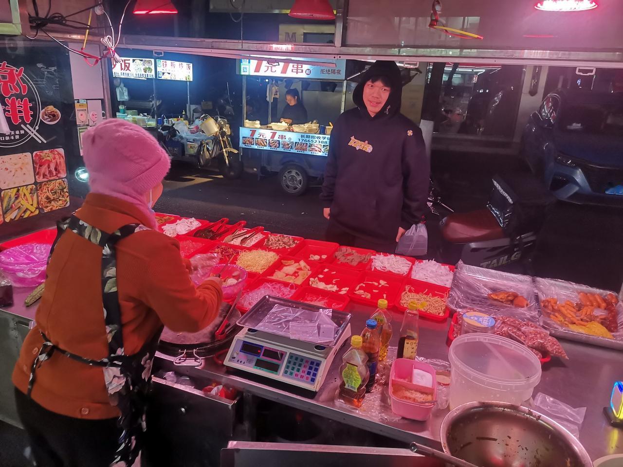 做生意！自信心很重要！

        多亏我今天坚持出摊！今天600大洋收入
