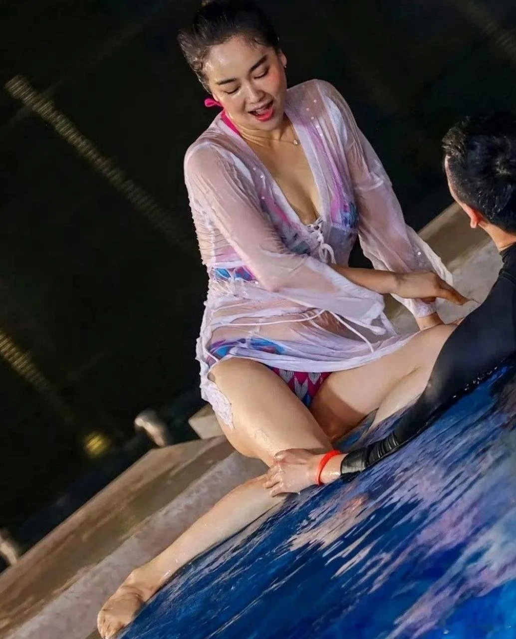 这是什么综艺，挺放的开的 ​​​