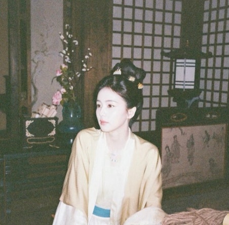 白鹿[超话]  走遍人间四方，独钟荧幕之上的温柔白鹿 🥀白鹿王韵娜 ​​​