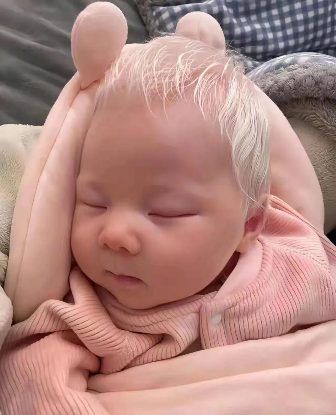 江西的一对年轻的夫妇，结婚后足足五年时间过去了，还是没怀上孩子，令家里的老人更焦