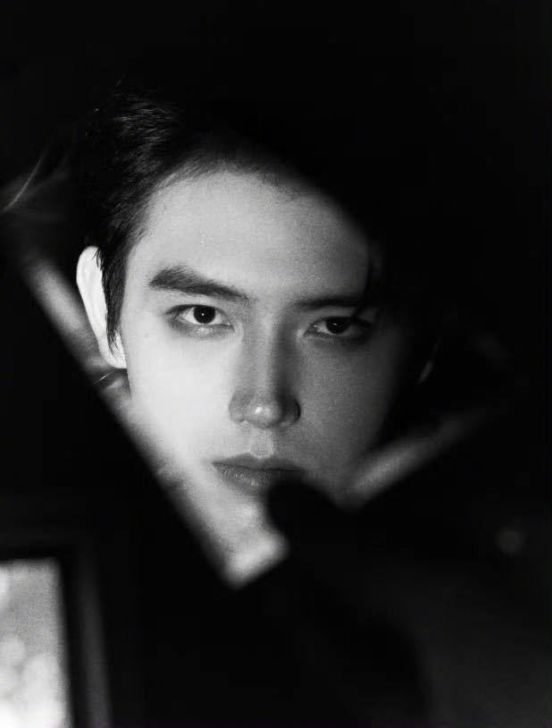 陈飞宇剧宣大大方方的陈飞宇认真工作罢了哈哈哈哈，都去看《白日提灯》吧！！！还想接