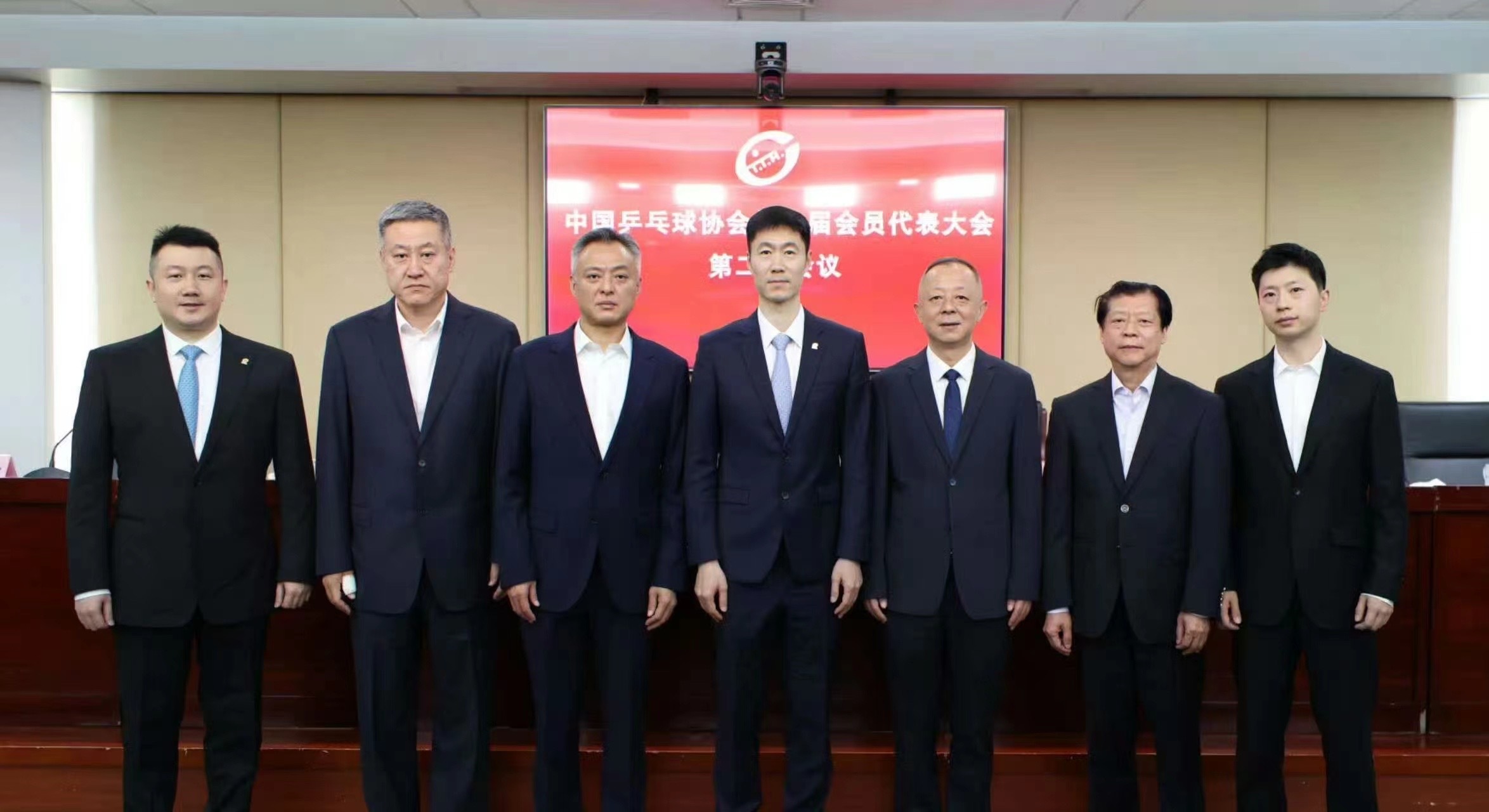 大雷雷 你笑一笑啊[嘻嘻]王励勤当选中国乒协主席 ​​​