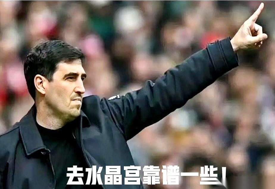 AC Milan的帅位谈判，几乎变成了一场“分手直播”。
桌子这头，是热门新帅候