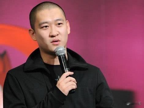 曹何二人为什么被开除？
可以说老郭做的仁至义尽了。
一个没学历，没背景的人，
一