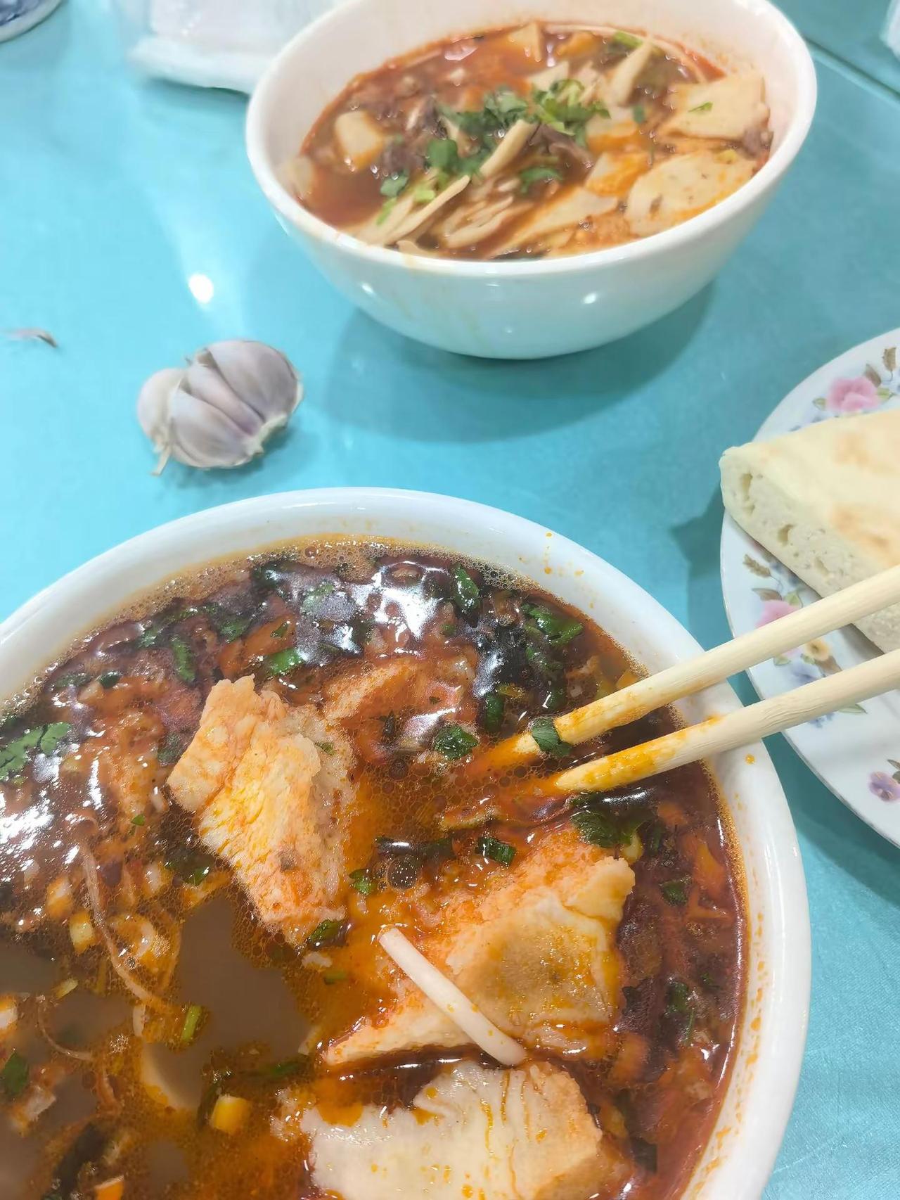 走遍大江南北，羊肉泡馍还得是我们镇上这家。地方特色美食谁懂这一口 泡馍爱好者