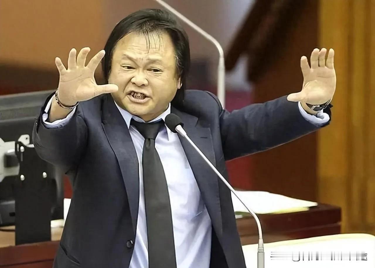 台评论员王世坚怒吼：赖清德搞“台独”让台湾人真没面子！

九三阅兵现场，台湾网红
