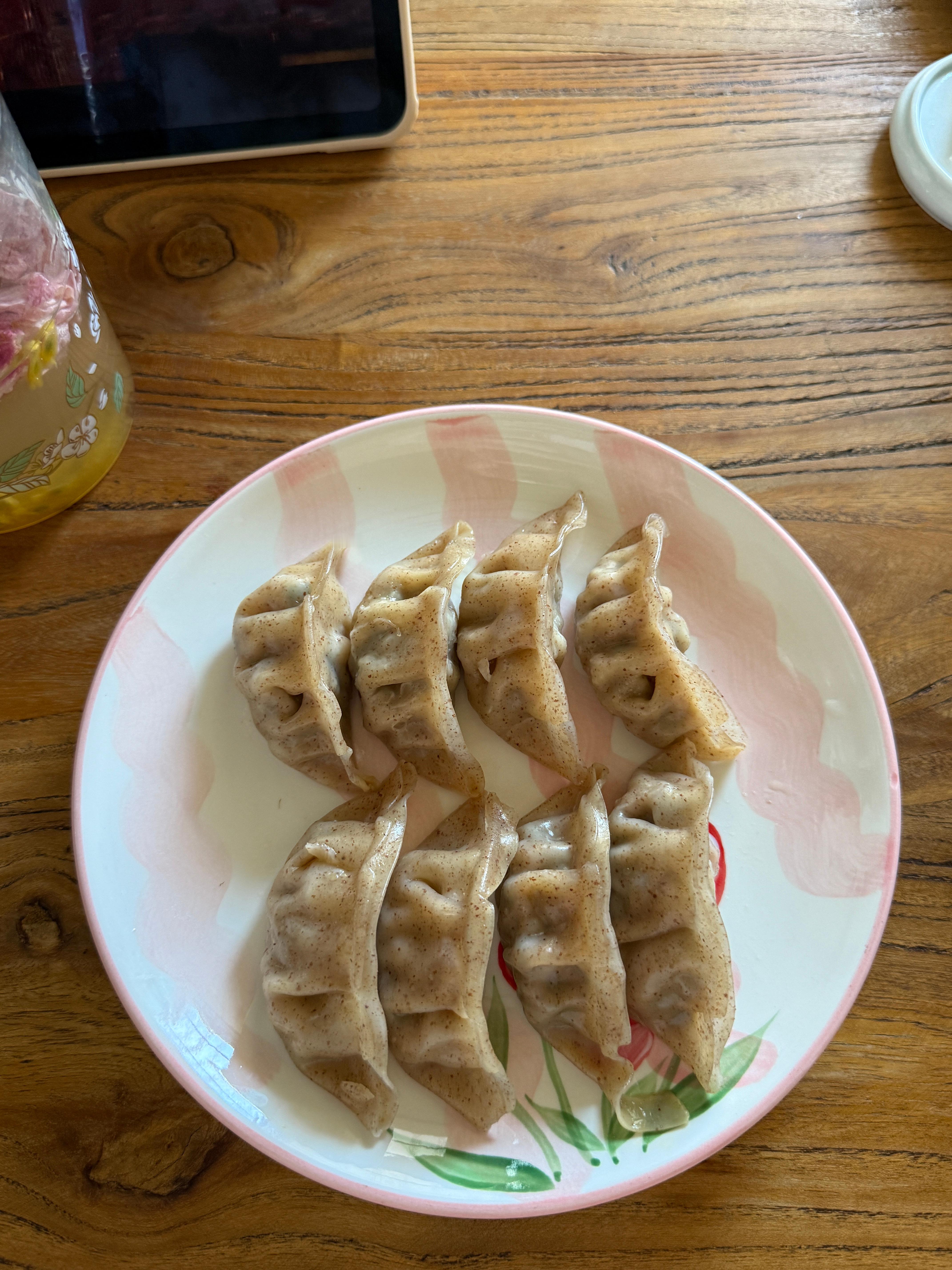 早上好～早餐吃朴朴买的魔芋鸡胸肉饺子 最近出场率很高好吃又减脂 热量很低 这么一