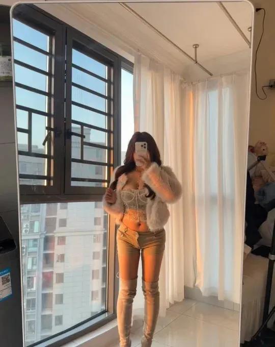 小学同学听说准备嫁富二代