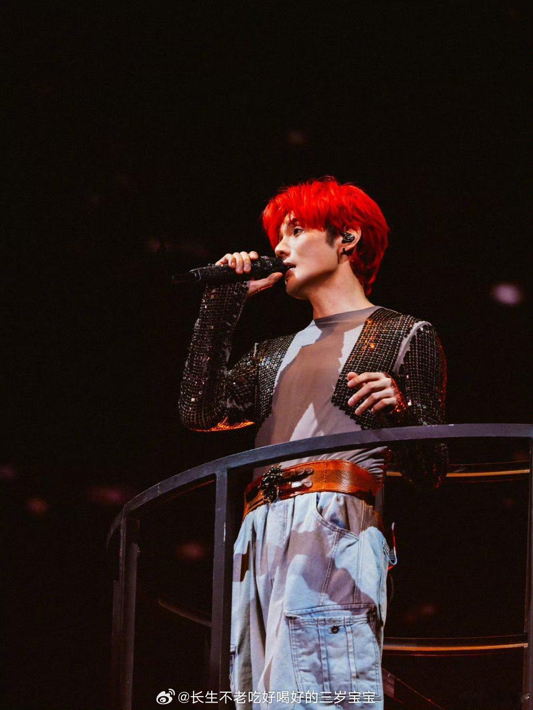 李荣浩真转我五百了李荣浩你是懂宠粉的！备注还是“乾坤未定你我皆黑马”，这哪是转账