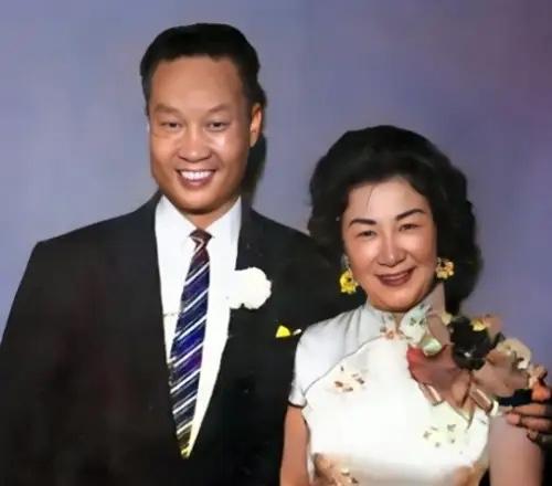 1986年，潜伏美国37年的我国王牌特工金无怠被捕，面对严酷审讯时，他突然说：“