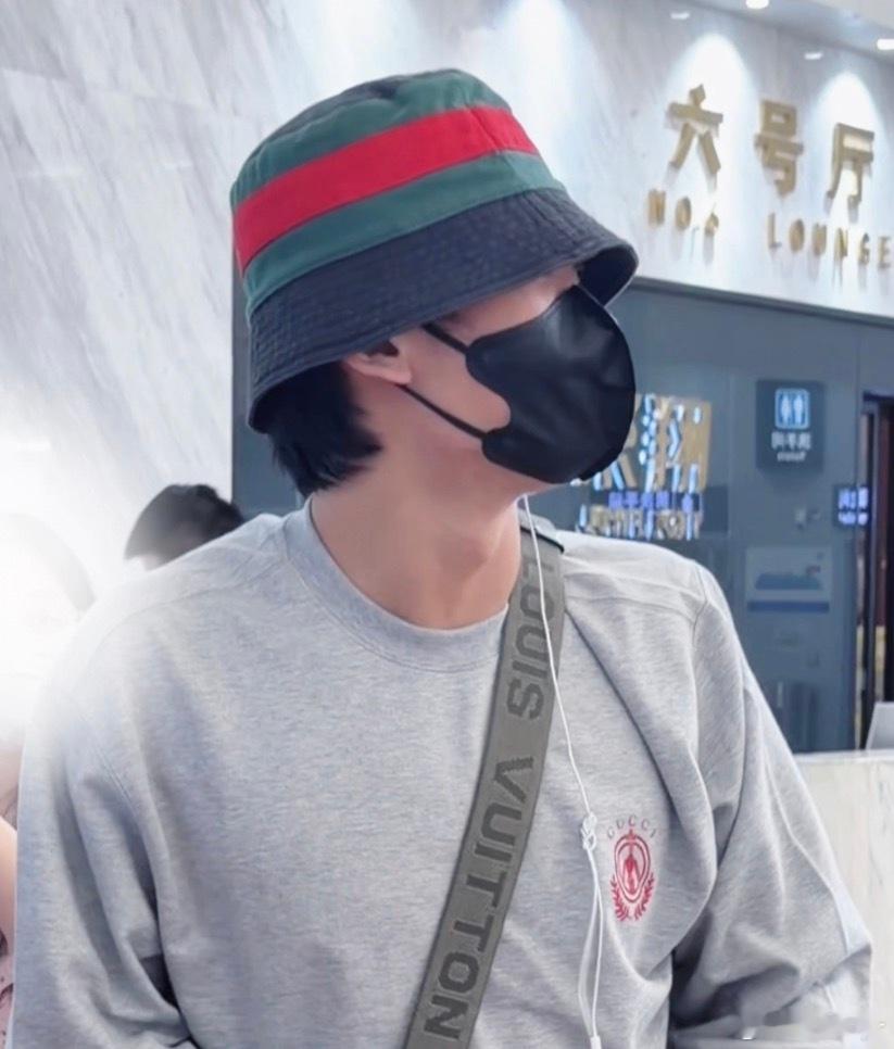 笑死我了。。。 