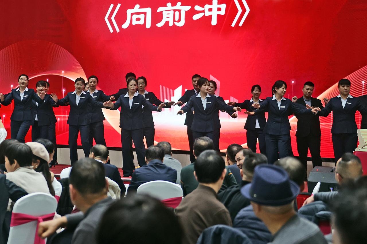 荔商“搞事情”向前冲！西安大荔商会凭这波操作圈粉无数
（李世居） 1月13日，从