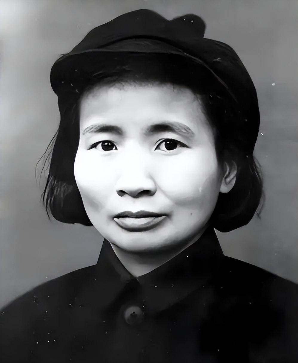 重庆解放后，曾任市委副书记的叛徒被捕。处决前，他提出一个奇怪请求：把尸体扔到荒郊
